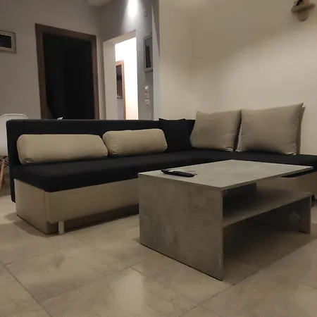 Castle Hill 1st Floor *