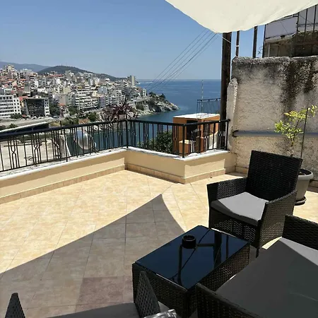 Castle Hill 1st Floor Daire Kavala