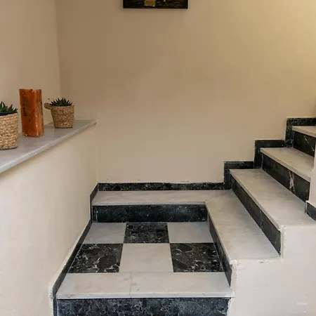 Apartamento Castle Hill 1st Floor Cavala