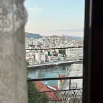 Апартаменты Castle Hill 1st Floor *