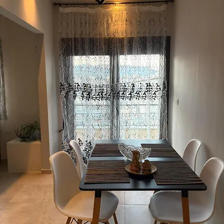 Castle Hill 1st Floor Апартаменты *